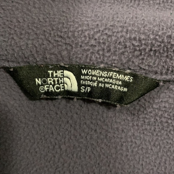 The North Face quarter zip jacket hood condition, purple, Sz SP thumb holes - Picture 3 of 7